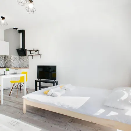 Alfahome Obok Galerii Lodzkiej * Łódź
